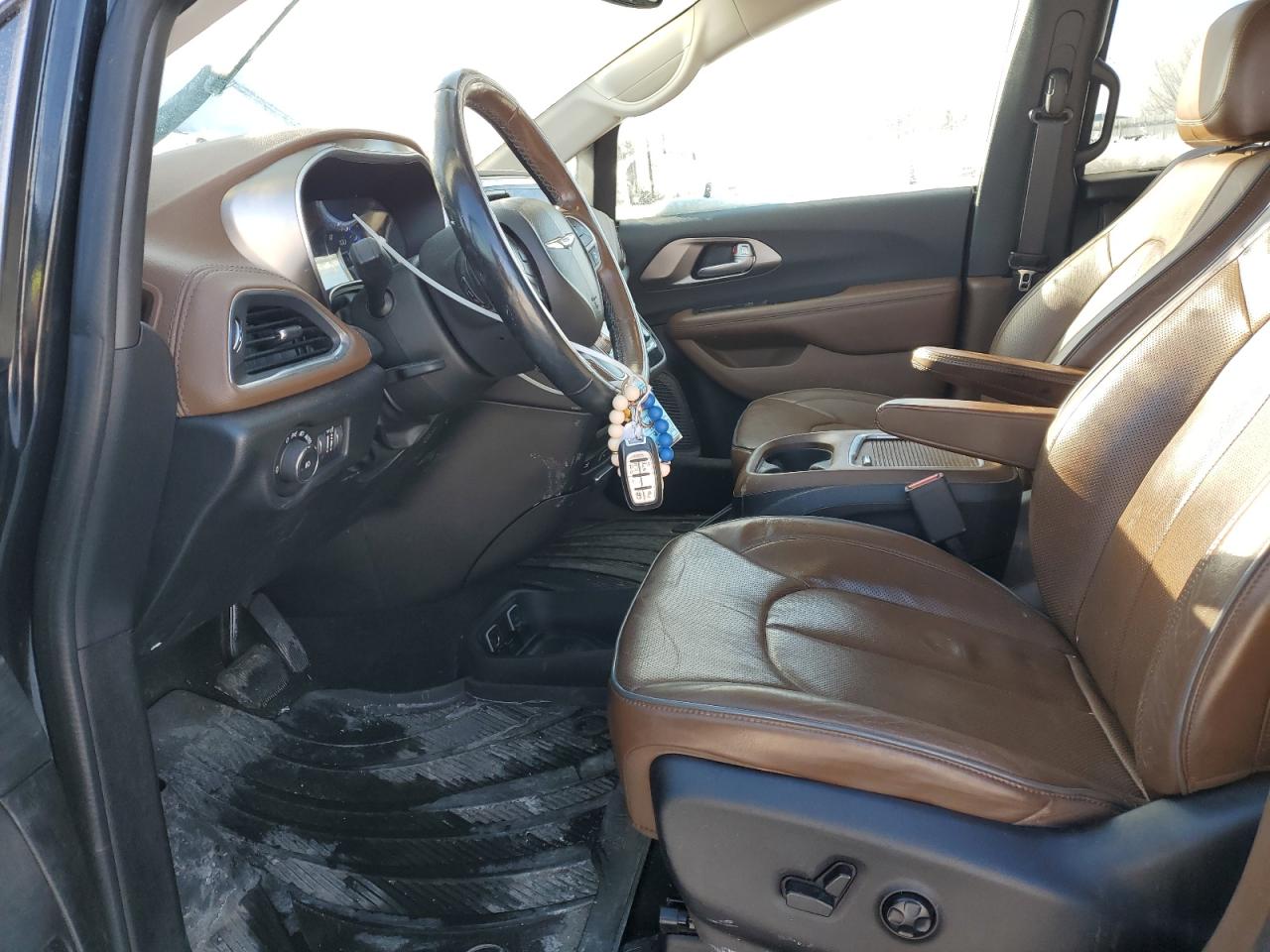 2017 Chrysler Pacifica - Image 7