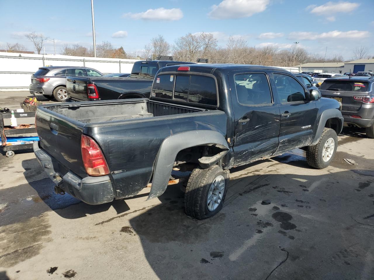 2013 Toyota Tacoma - Image 3