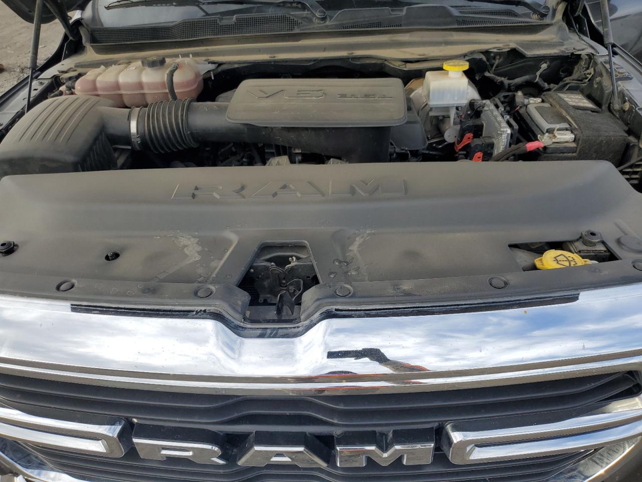 2021 RAM 1500 - Image 11