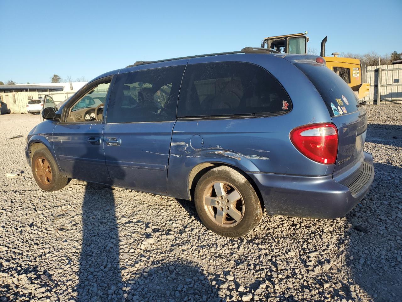 2007 Dodge Caravan - Image 2