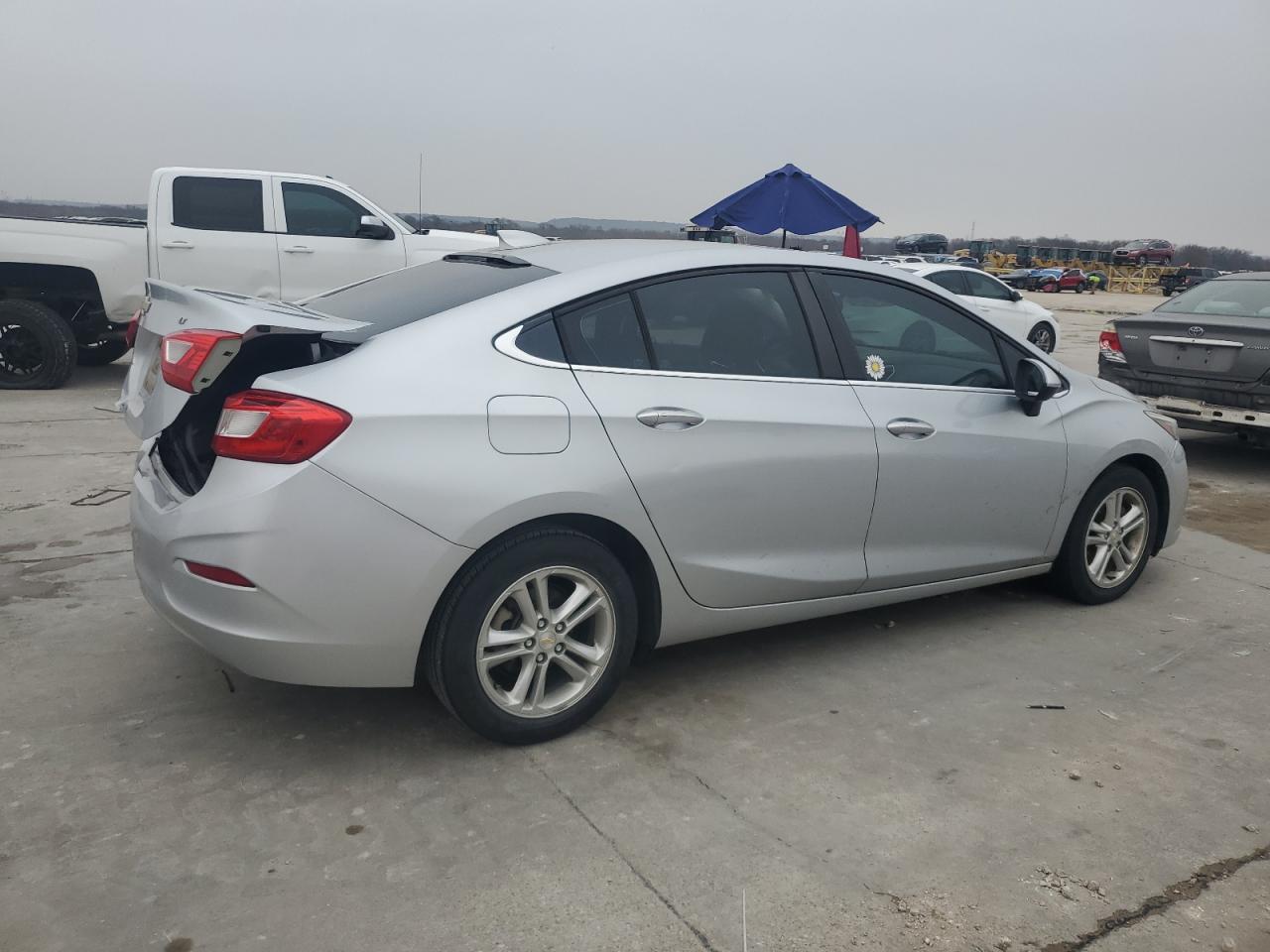 2016 Chevrolet Cruze - Image 3