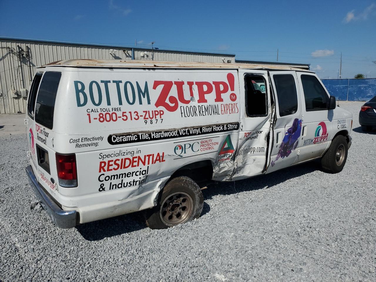 2005 Ford Econoline - Image 3