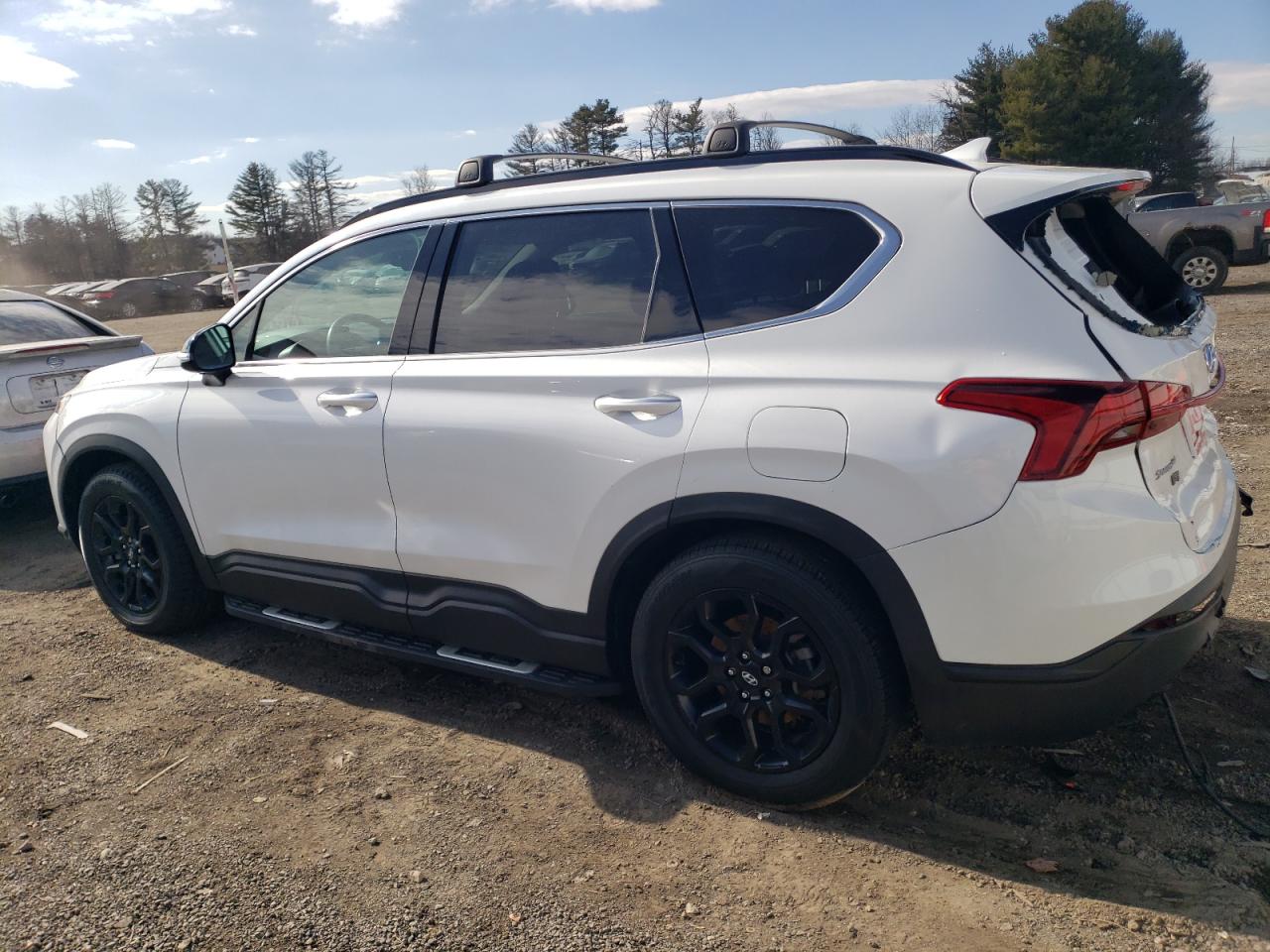 2023 Hyundai Santa Fe - Image 2