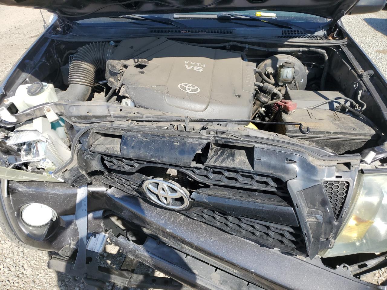 2011 Toyota Tacoma - Image 11