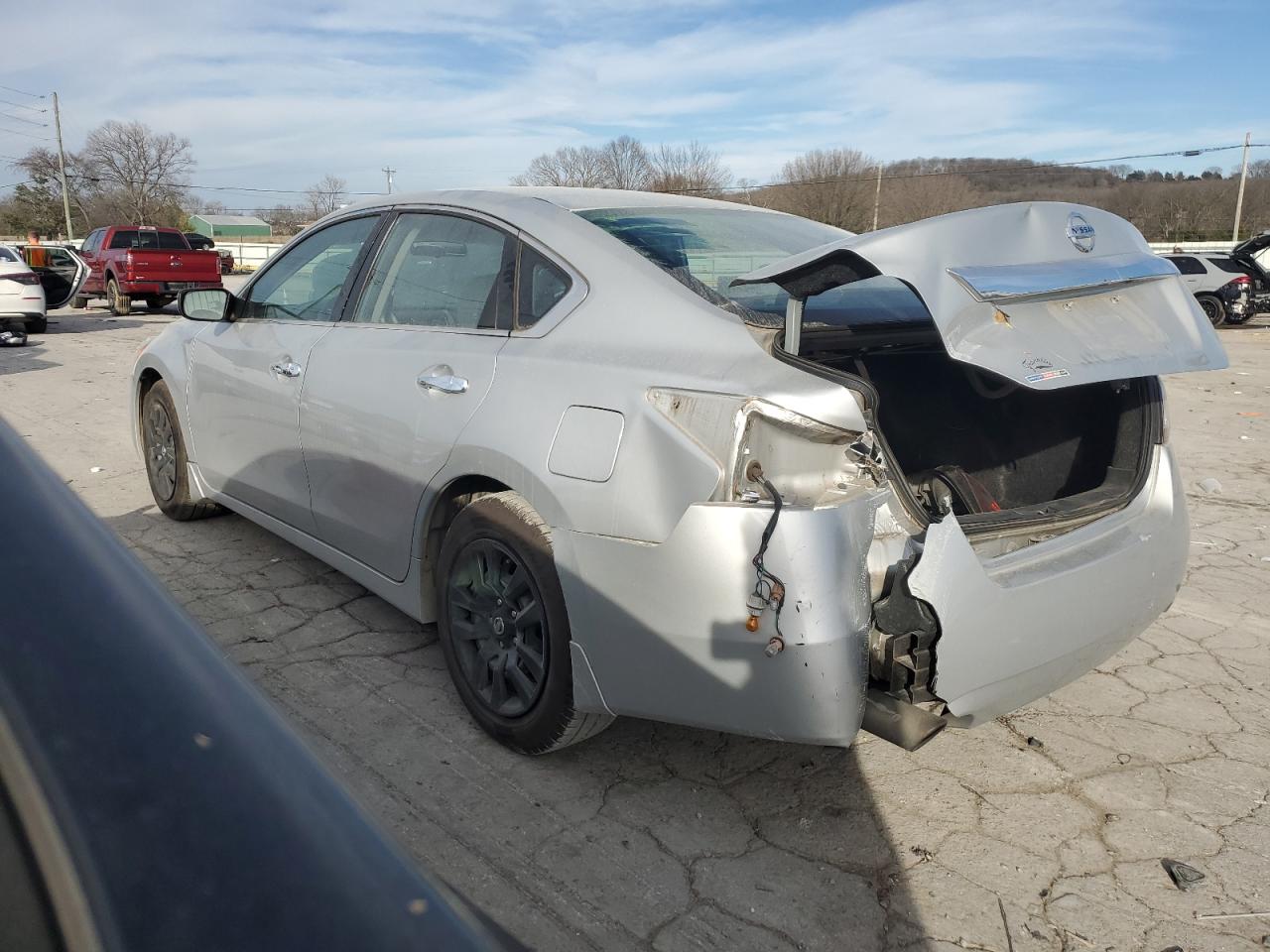 2015 Nissan Altima - Image 2