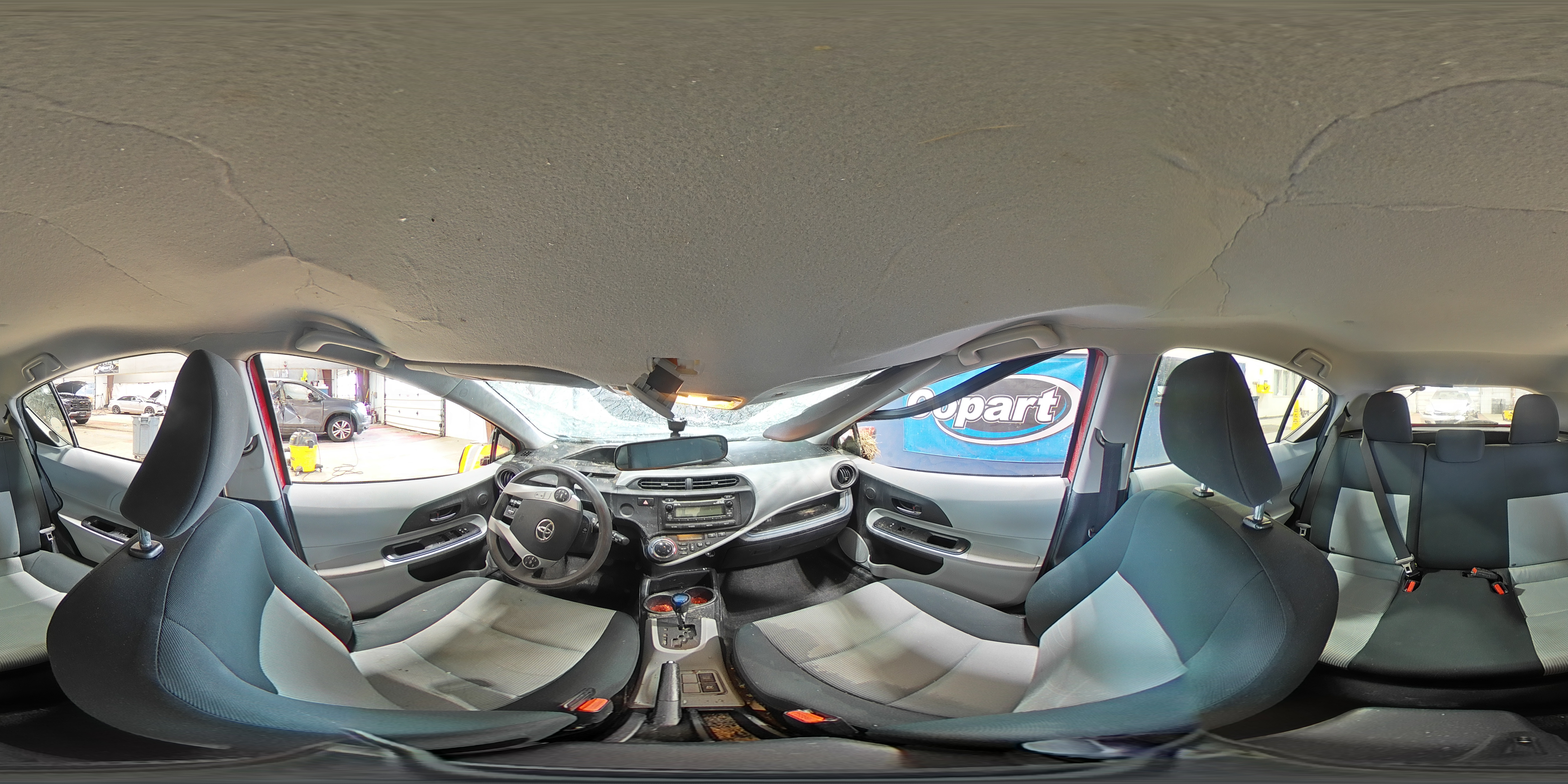 2012 Toyota Prius - Image 13