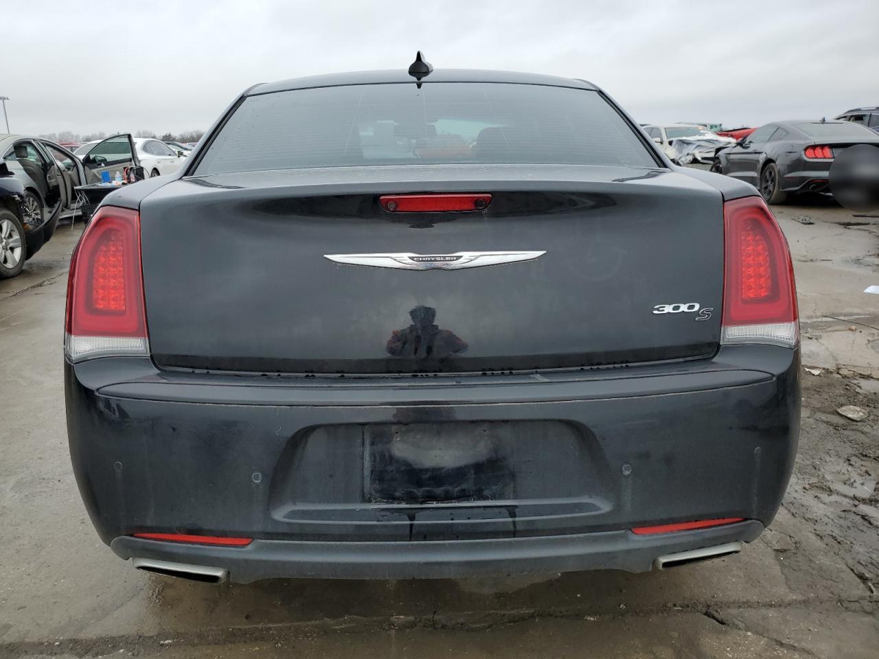 2015 Chrysler 300 - Image 6