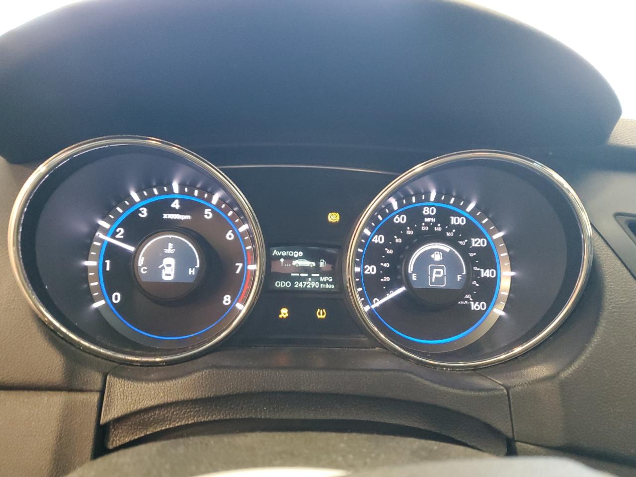 2011 Hyundai Sonata - Image 9