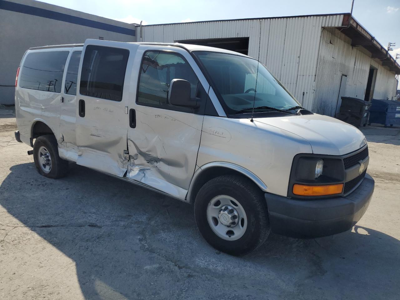 2014 Chevrolet Express - Image 4