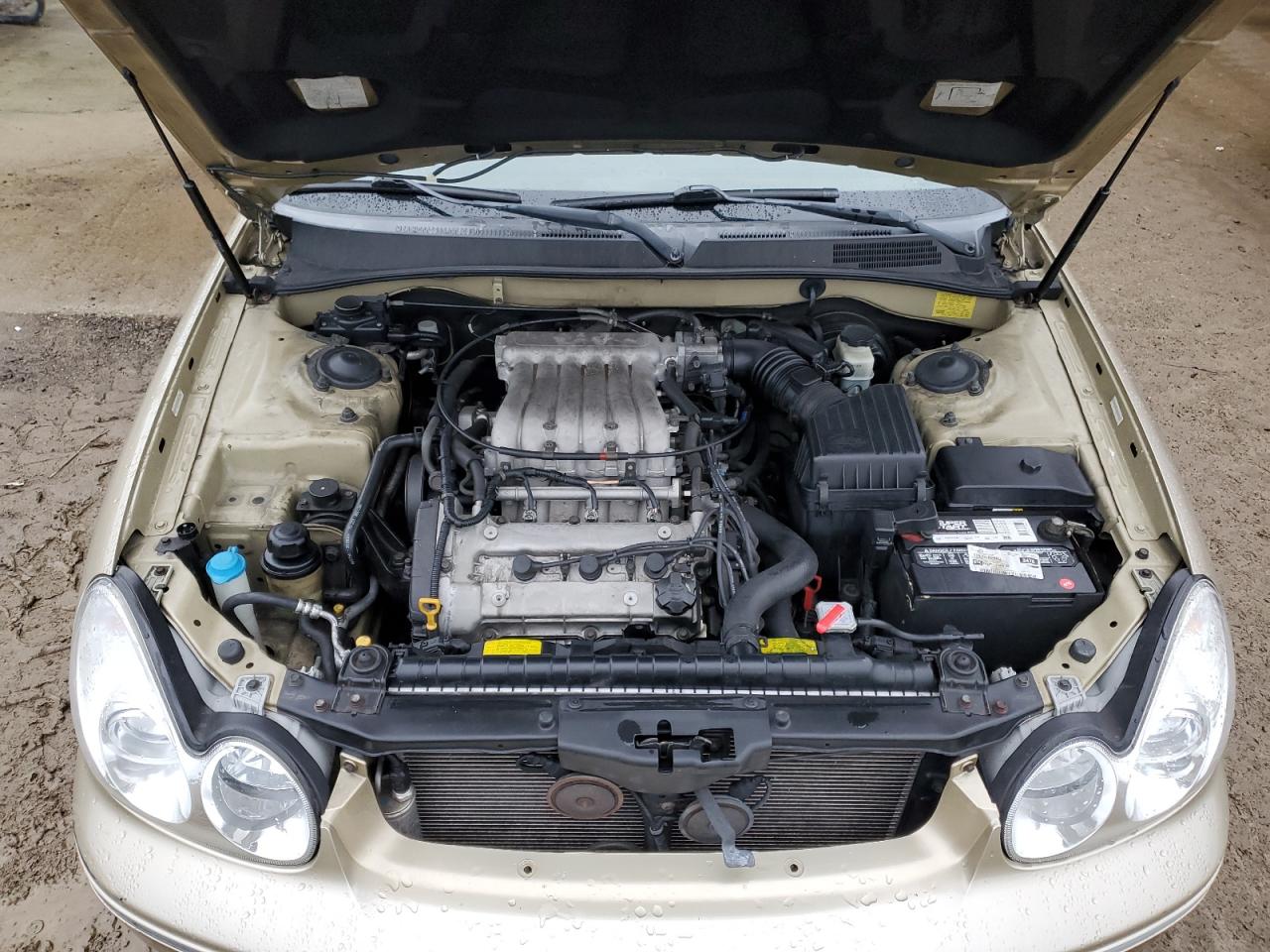 2004 Hyundai Sonata - Image 11