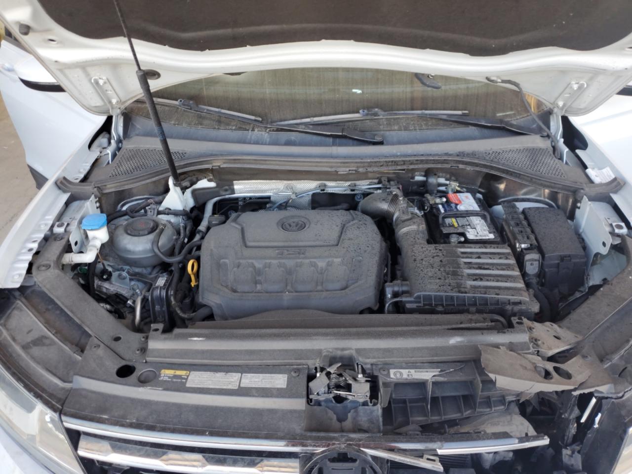 2018 Volkswagen Tiguan - Image 12