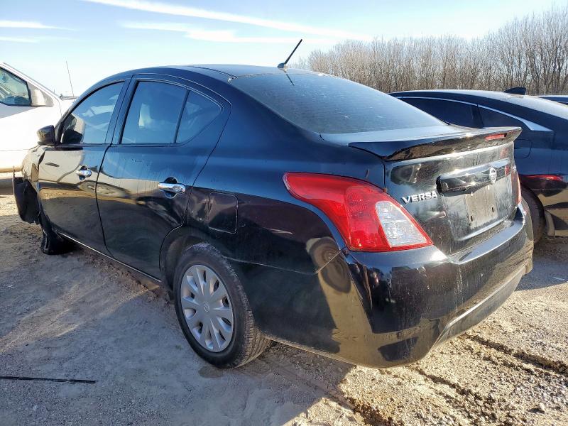  NISSAN VERSA 2019 Чорний