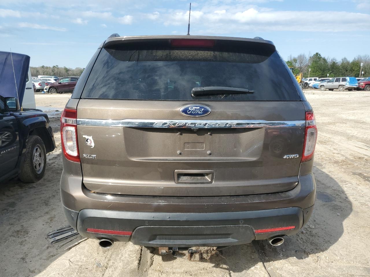 2015 Ford Explorer - Image 6