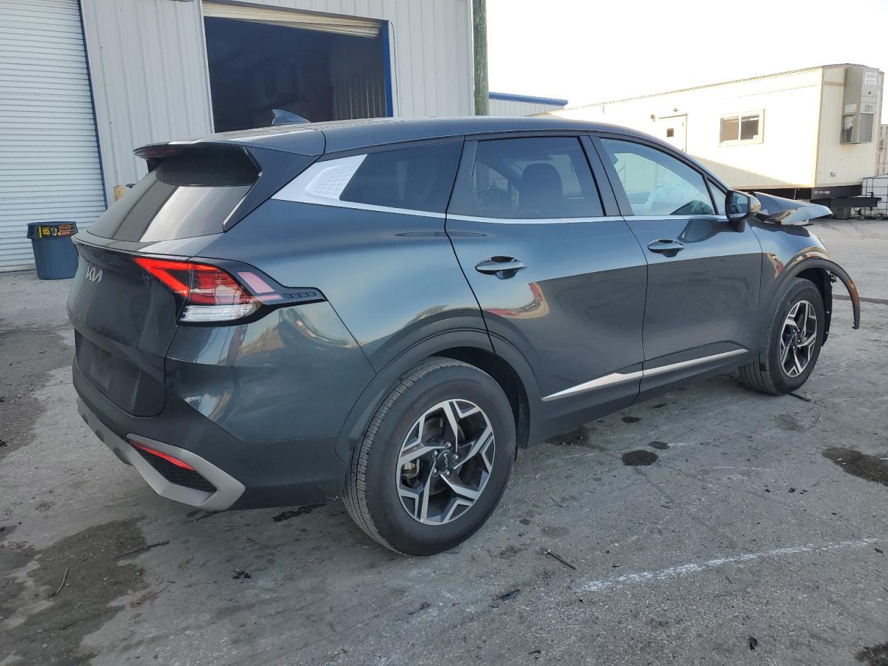 2024 Kia Sportage - Image 3
