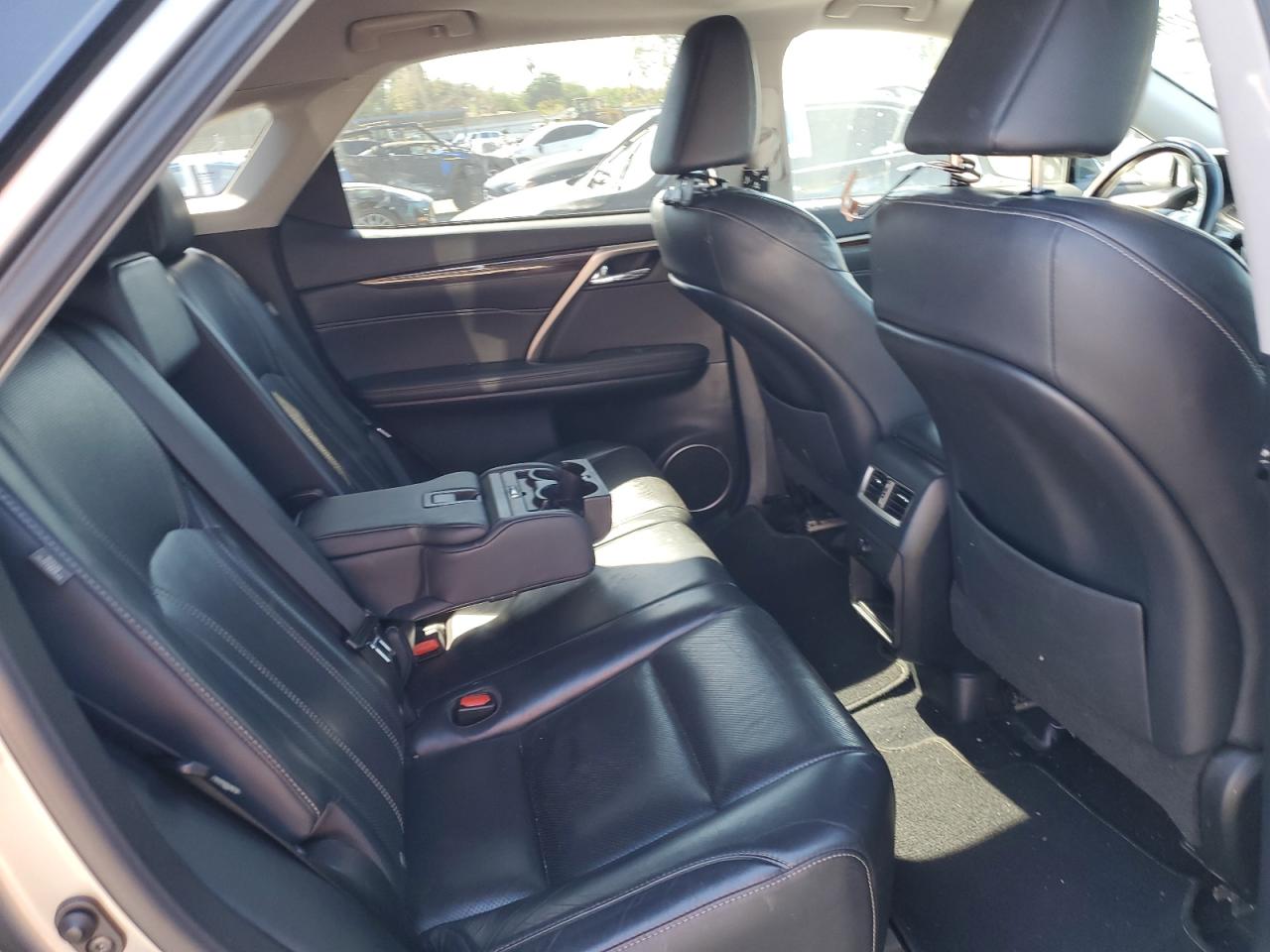 2017 Lexus RX - Image 10