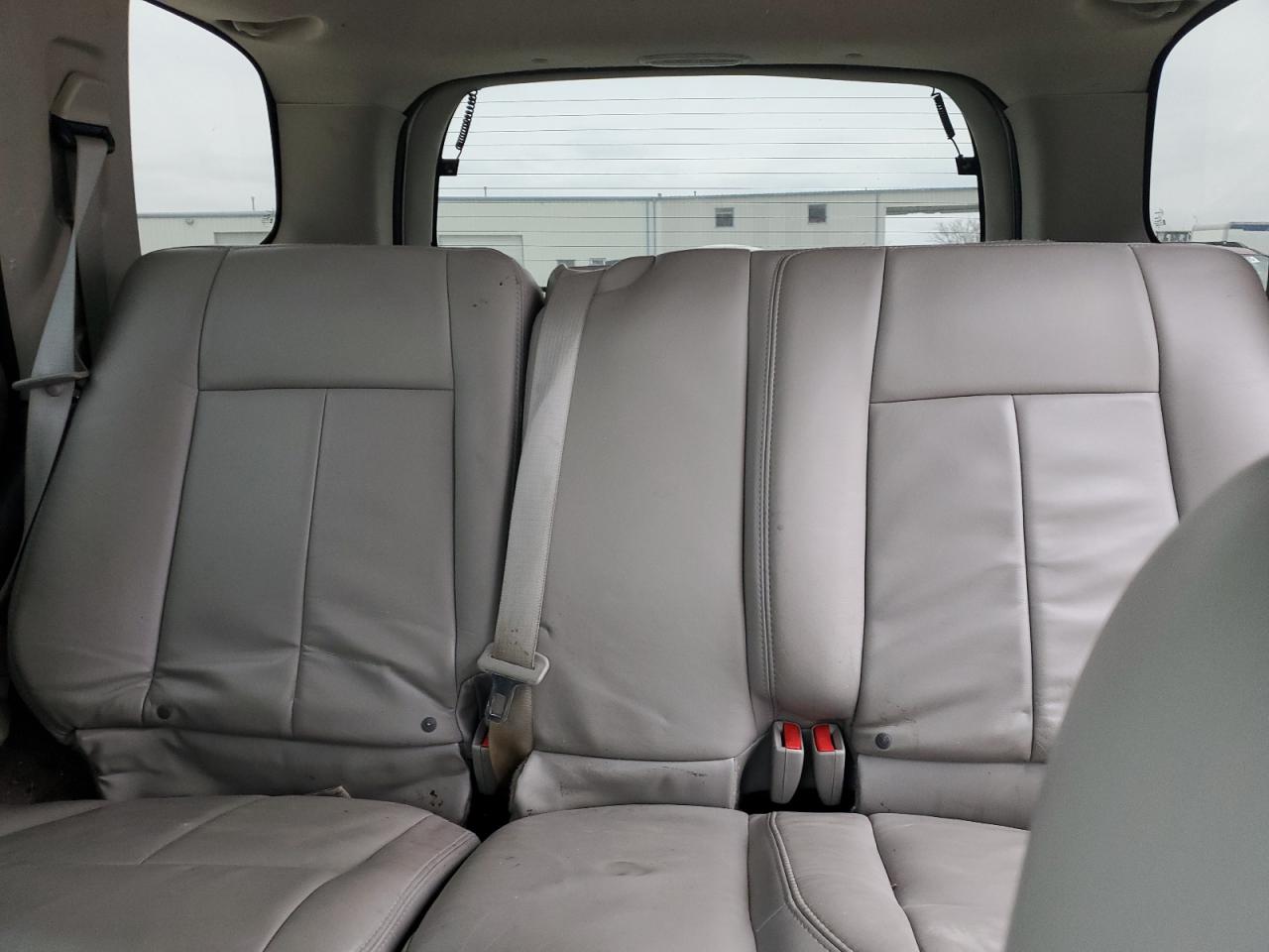 2008 GMC Envoy - Image 10