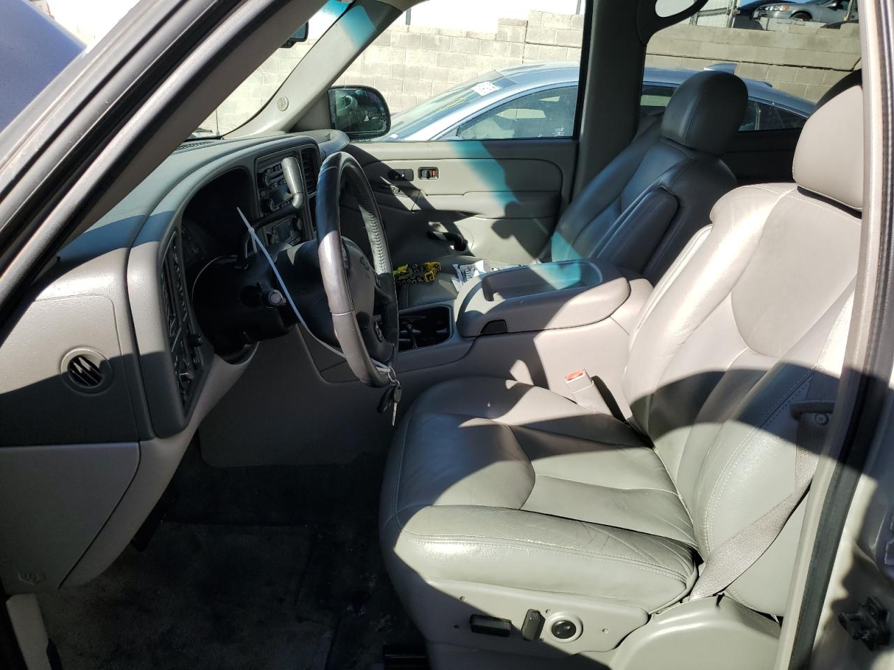 2004 Chevrolet Tahoe - Image 7