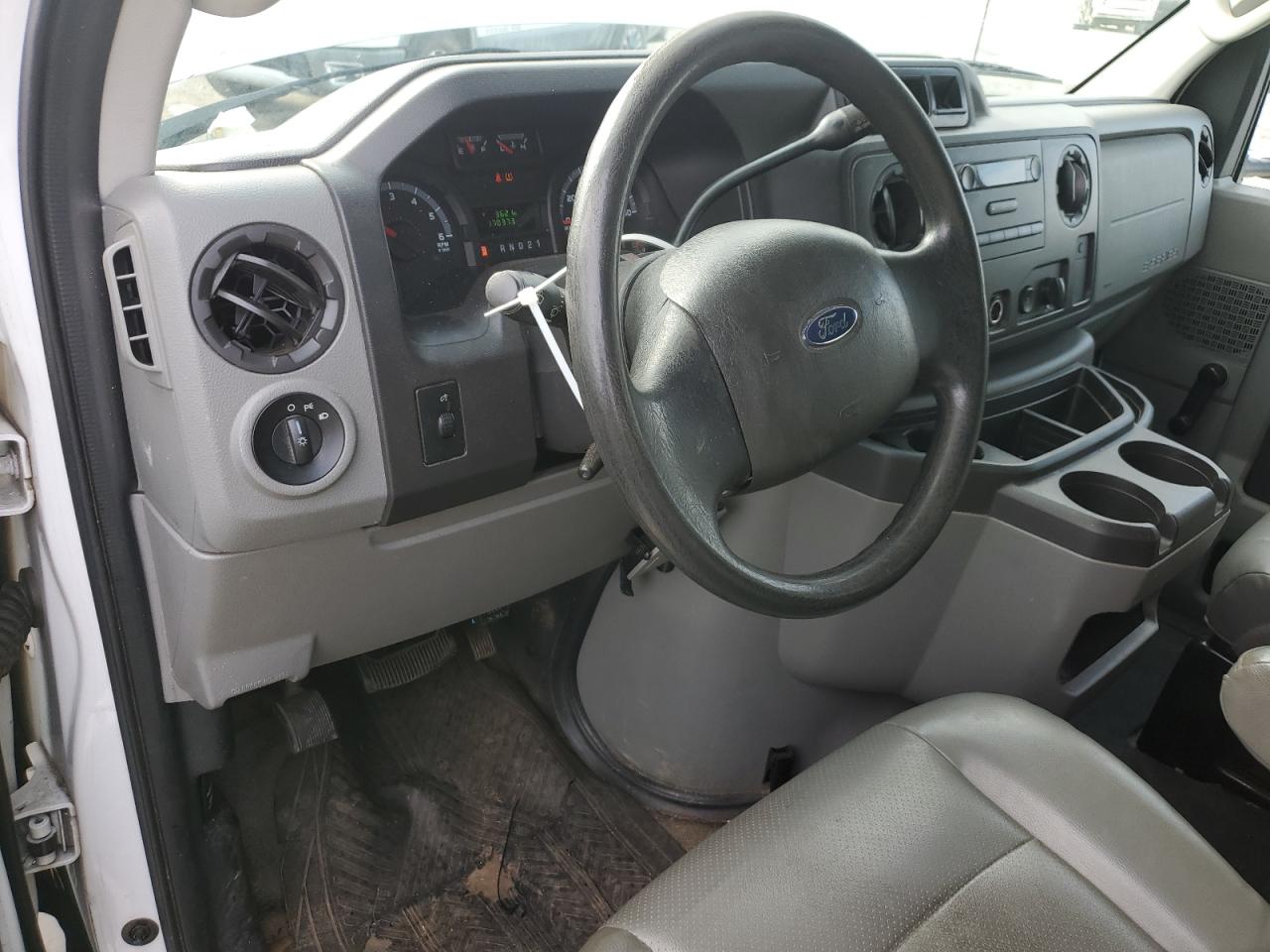 2011 Ford Econoline - Image 8