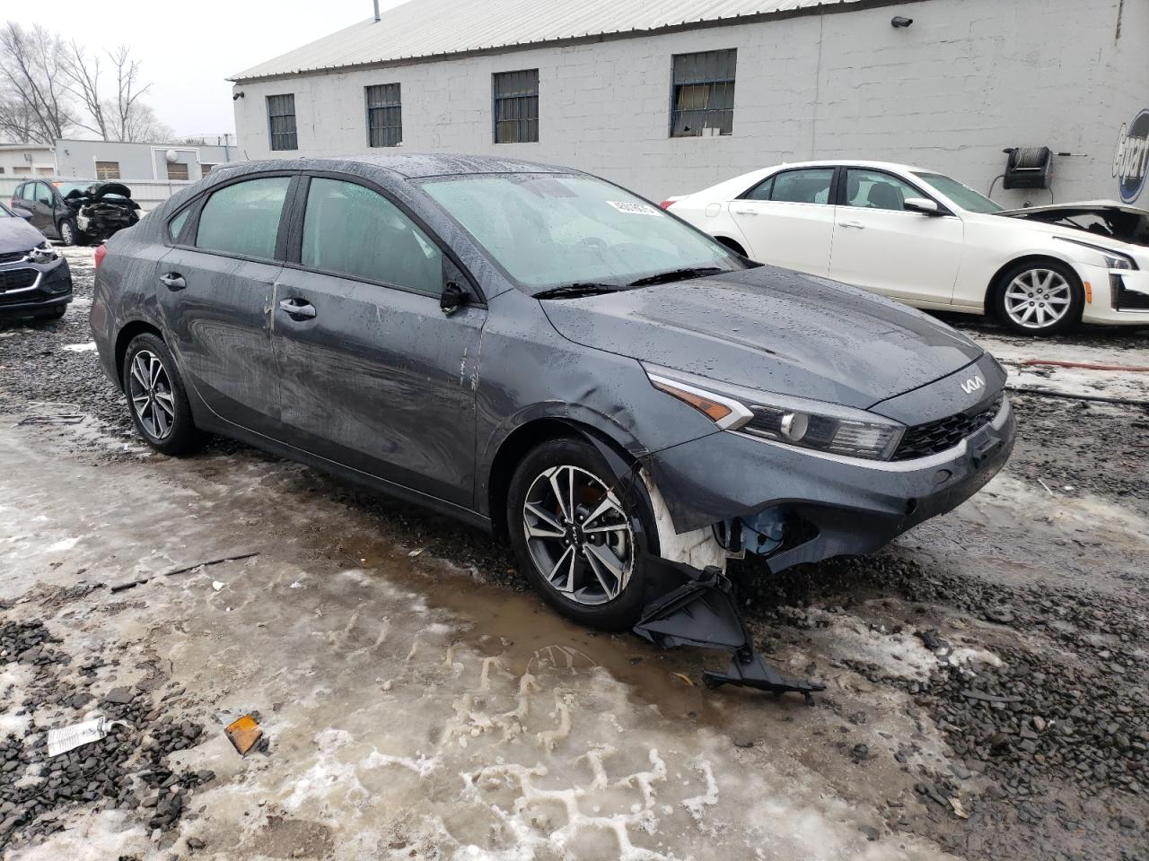 2024 Kia Forte - Image 4