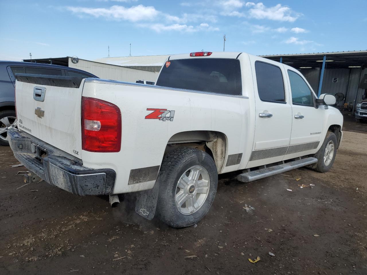 2008 Chevrolet Silverado - Image 3