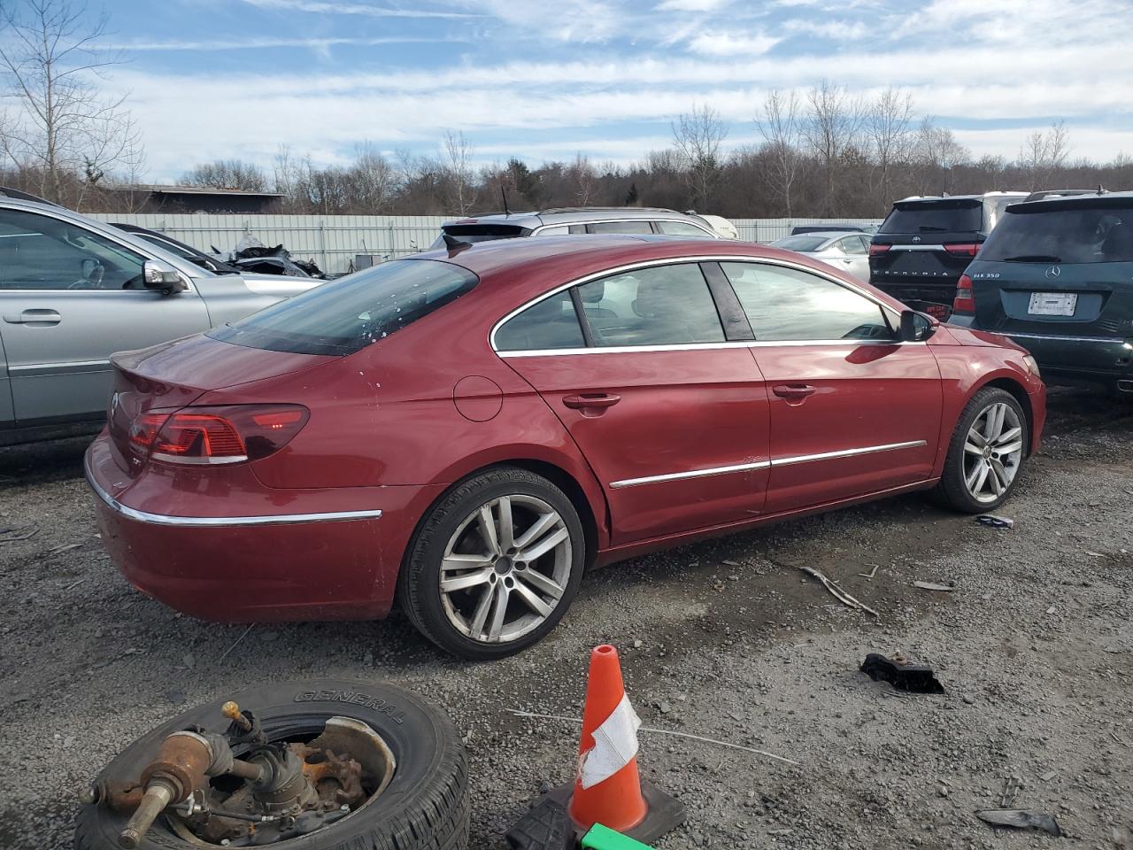 2014 Volkswagen Passat CC - Image 3