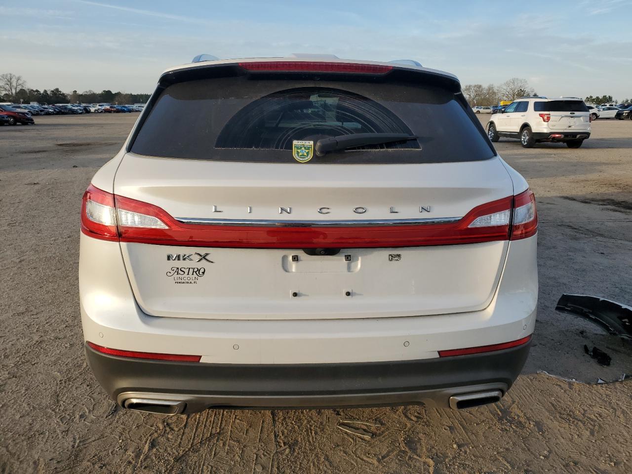 2017 Lincoln MKX - Image 6