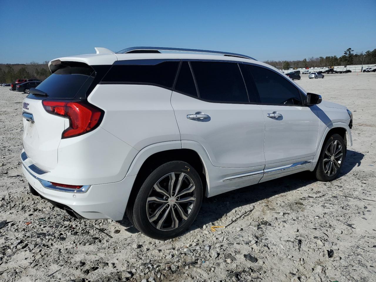 2018 GMC Terrain - Image 3