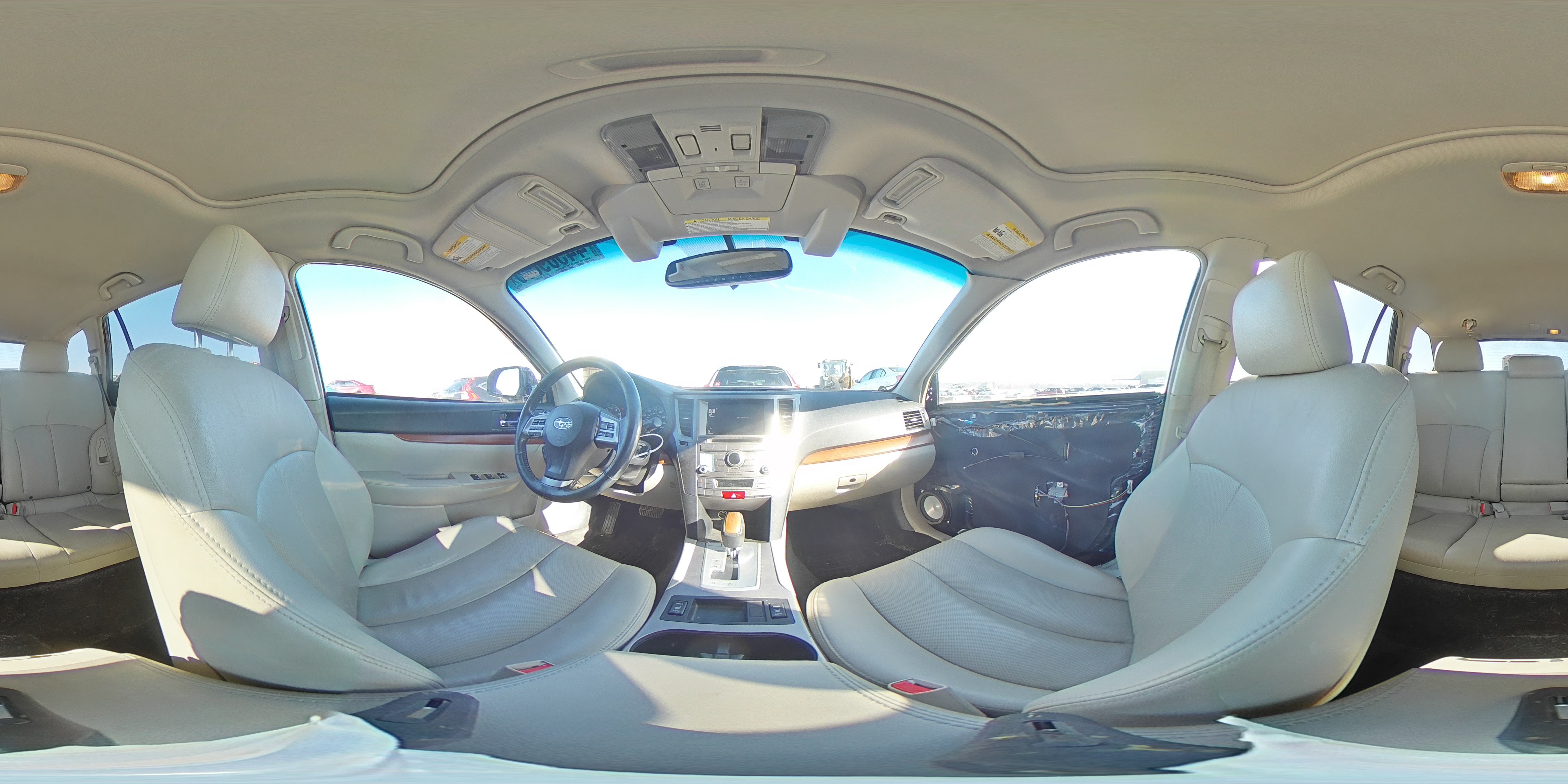 2014 Subaru Outback - Image 13