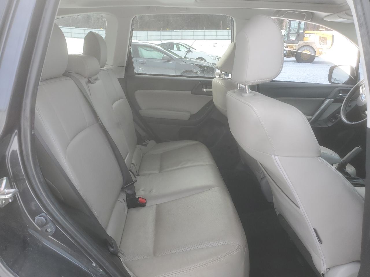 2015 Subaru Forester - Image 12