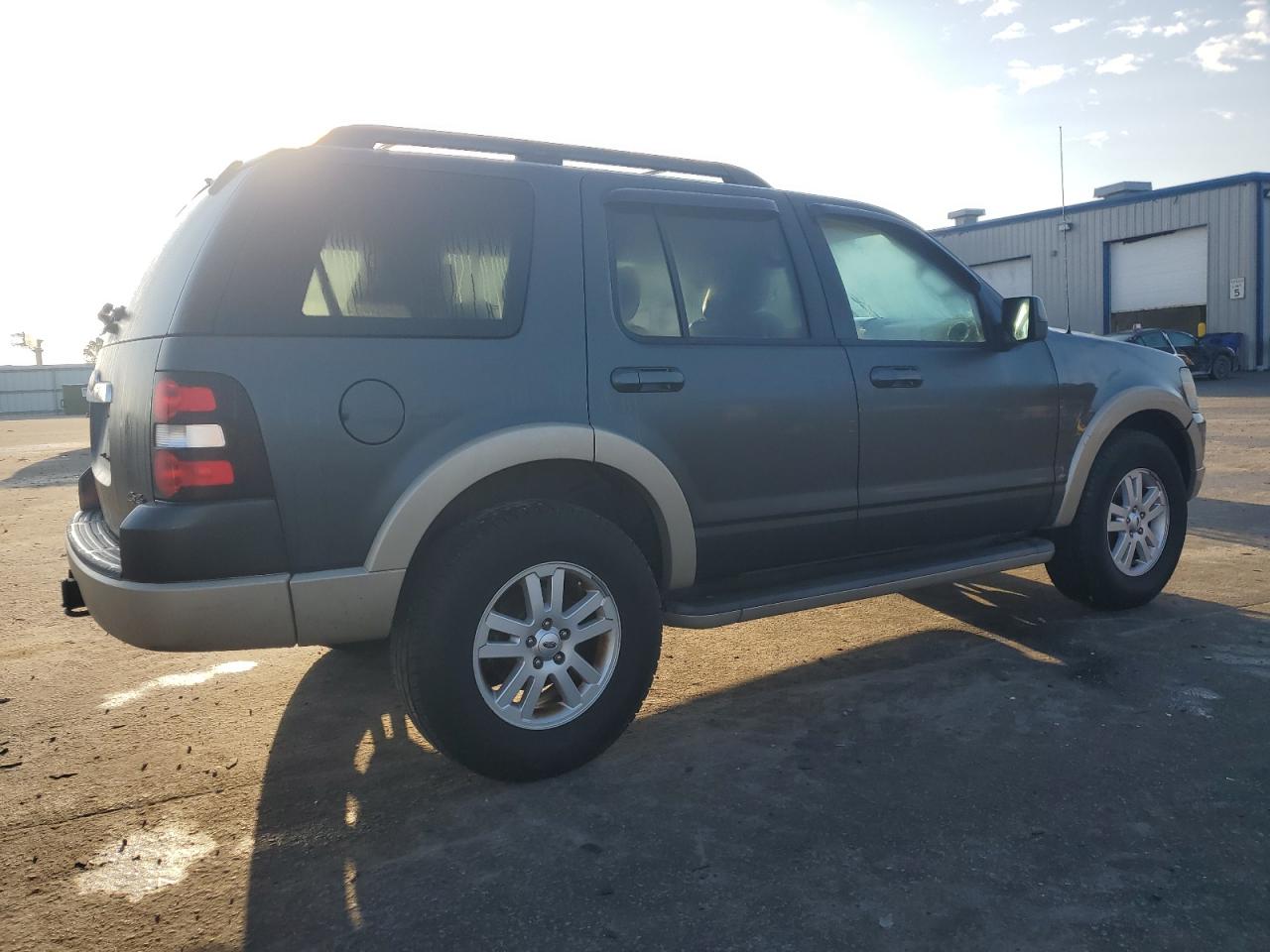 2010 Ford Explorer - Image 3