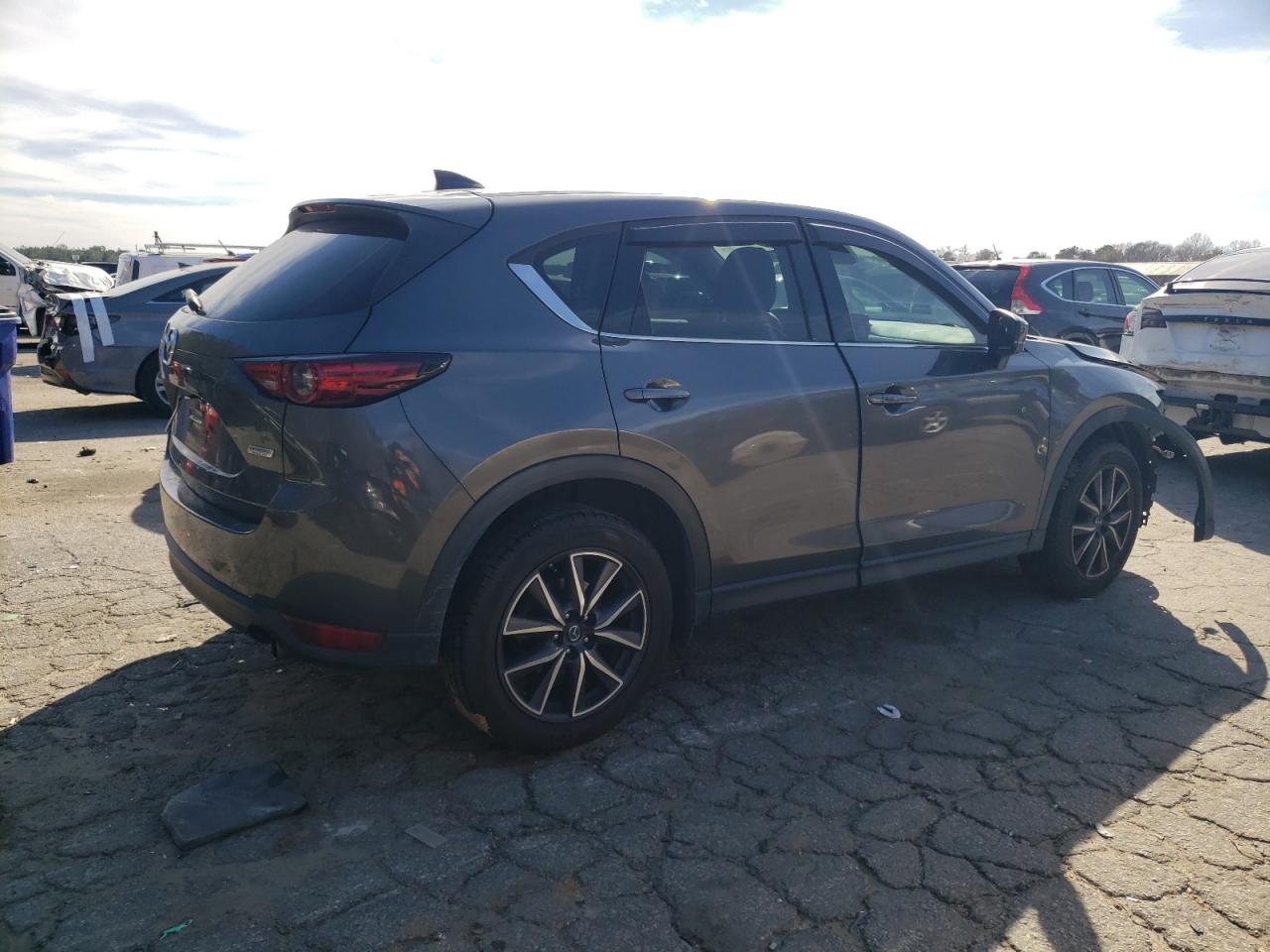 2018 Mazda CX-5 - Image 3