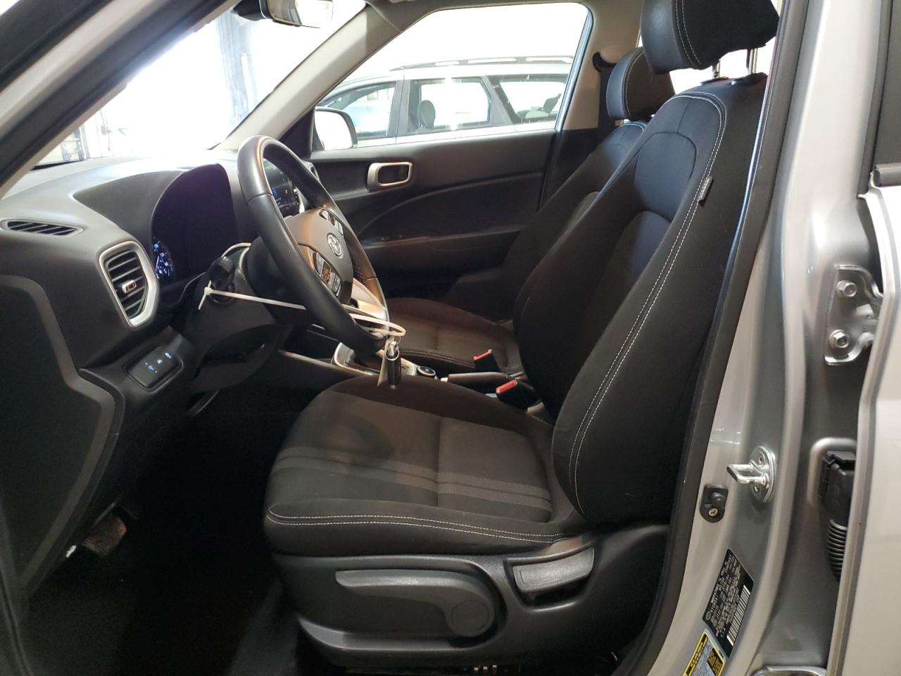 2020 Hyundai Venue - Image 7