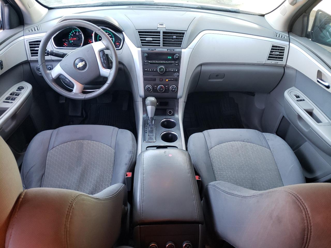 2011 Chevrolet Traverse - Image 8