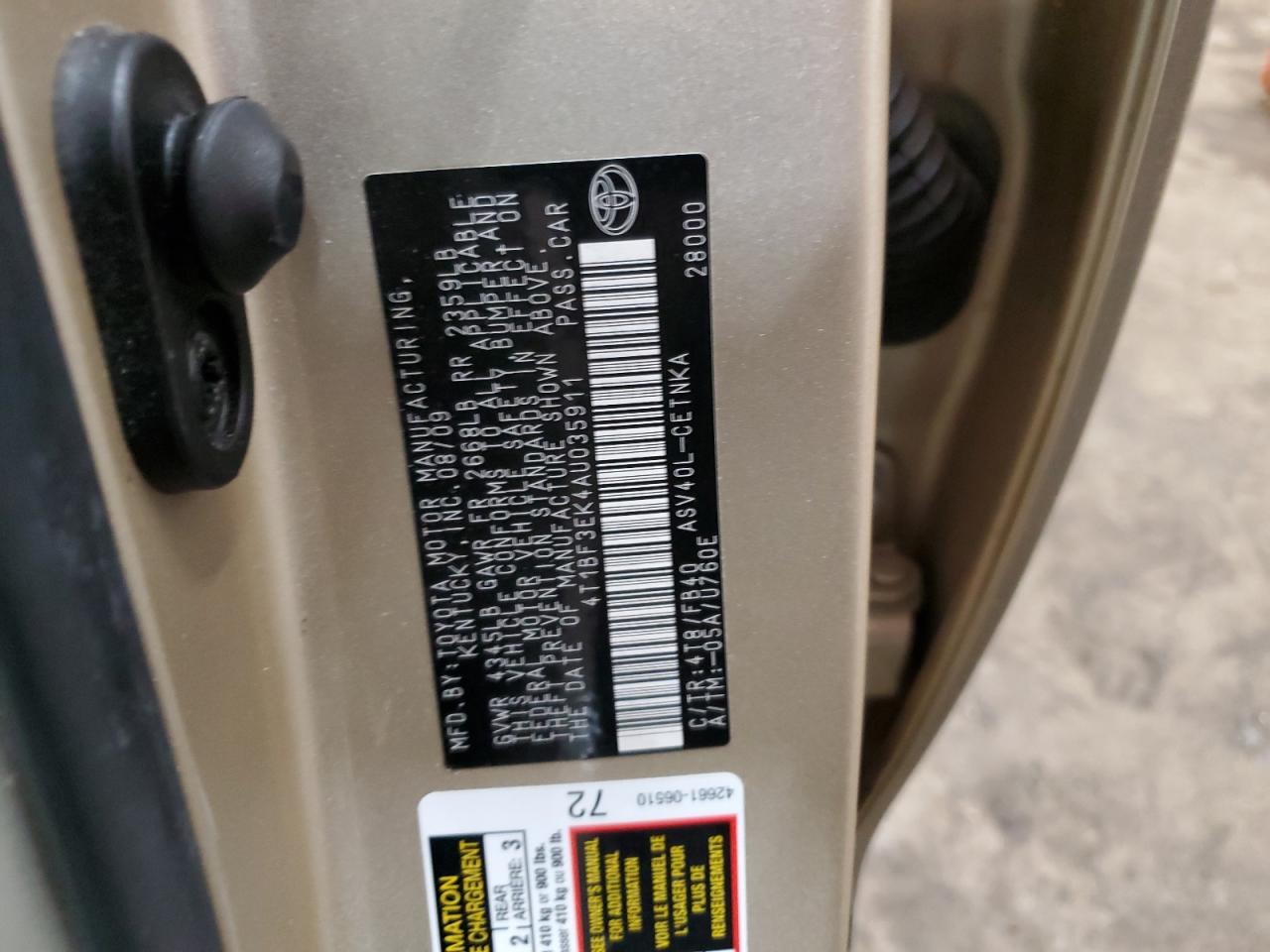 2010 Toyota Camry - Image 14