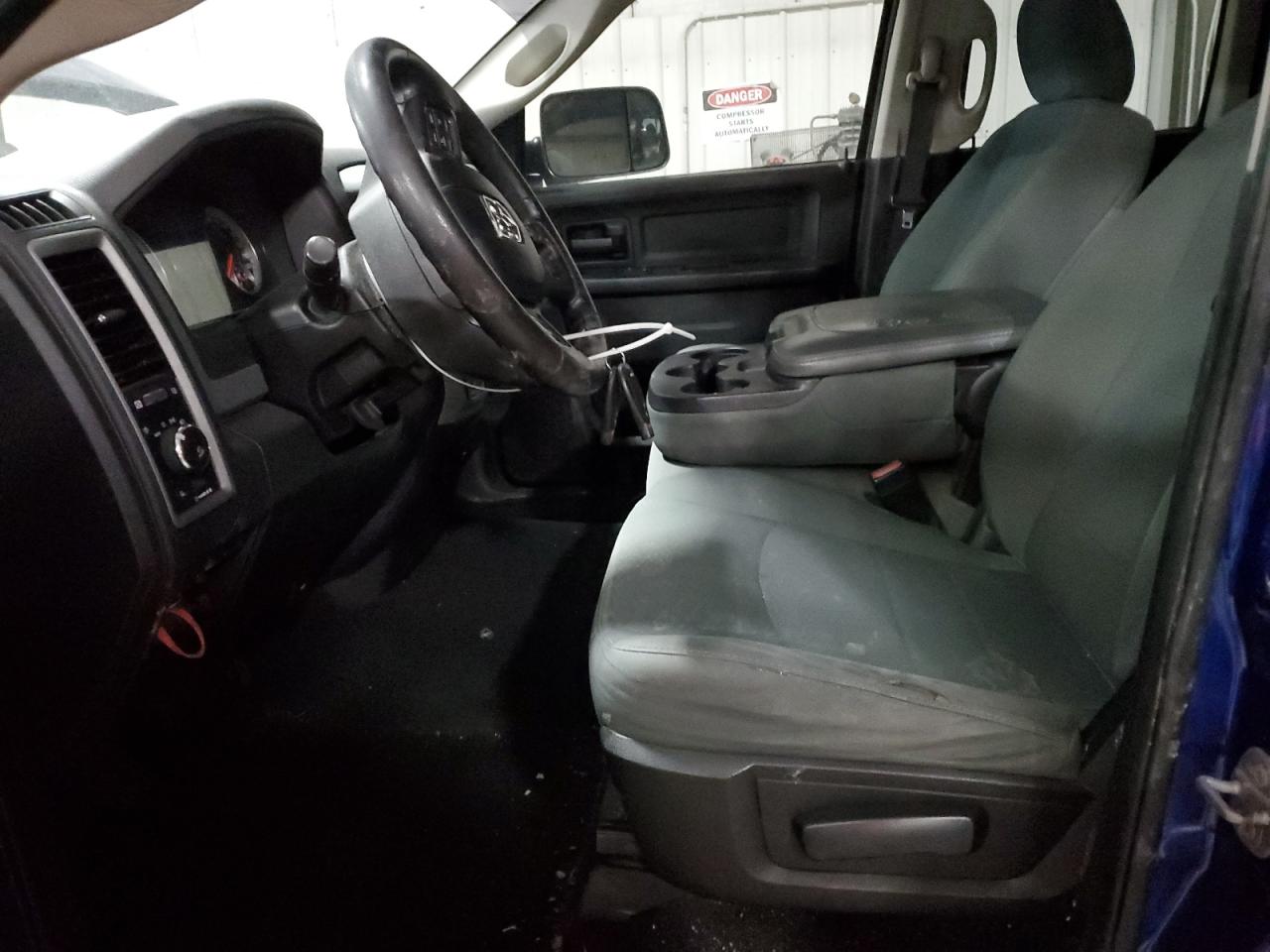 2015 RAM 1500 - Image 7