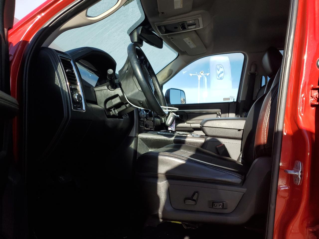 2014 RAM 1500 - Image 7