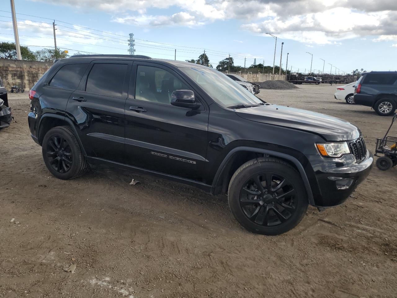 2019 Jeep Grand Cherokee - Image 4