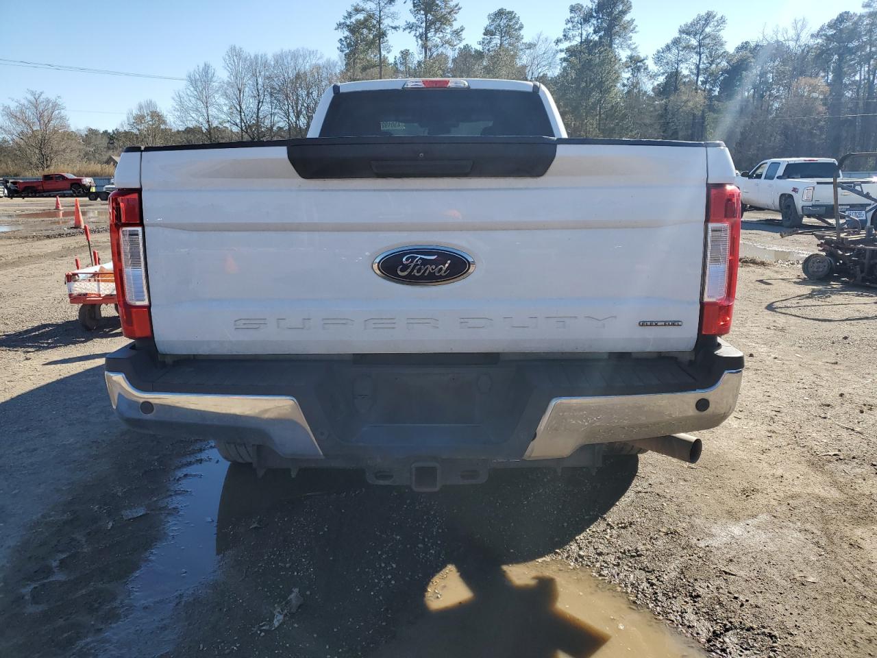 2017 Ford F250 - Image 6
