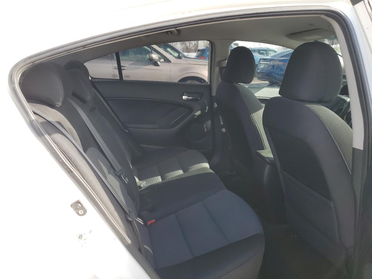 2014 Kia Forte - Image 10