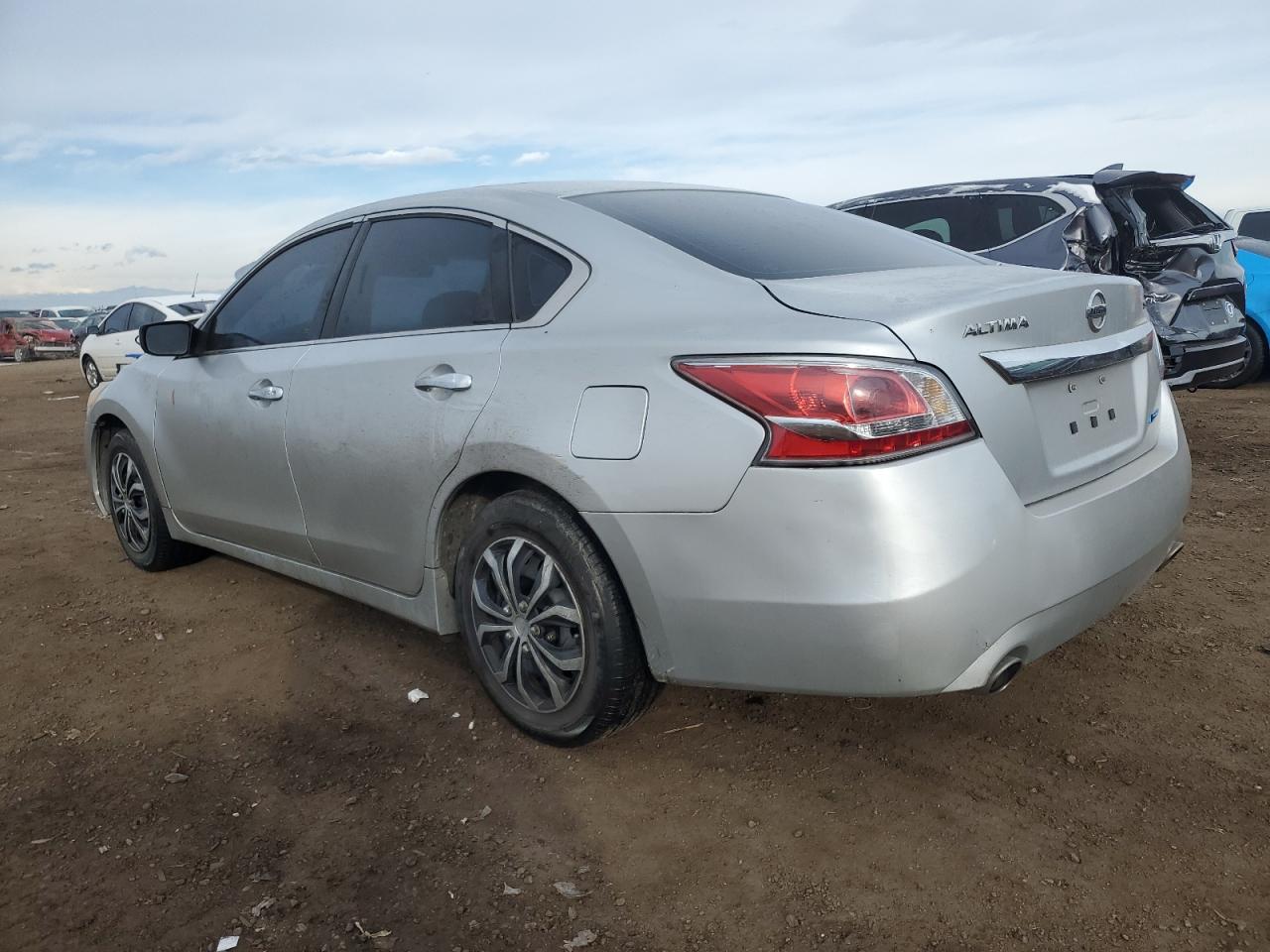 2014 Nissan Altima - Image 2