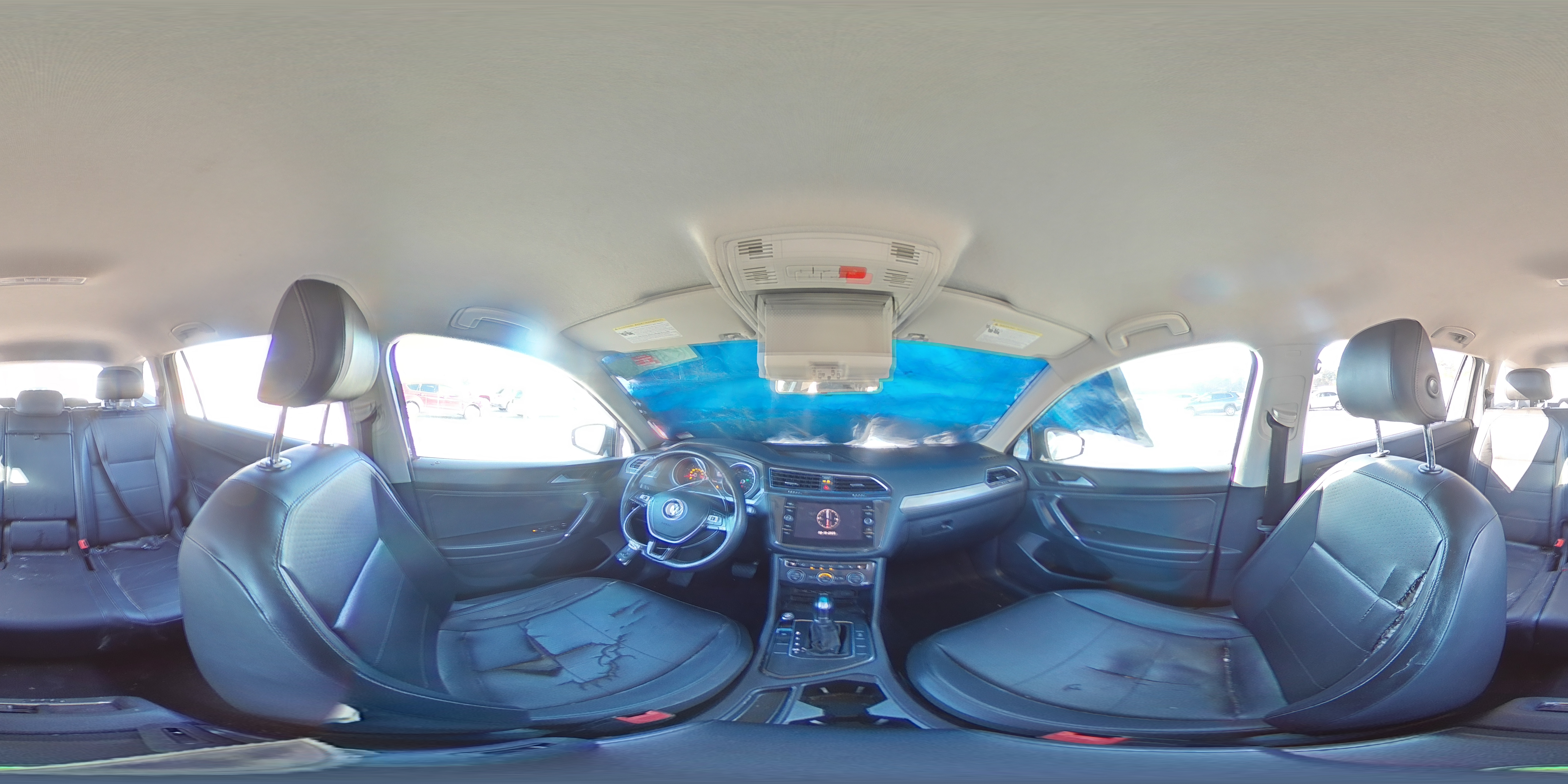 2018 Volkswagen Tiguan - Image 15