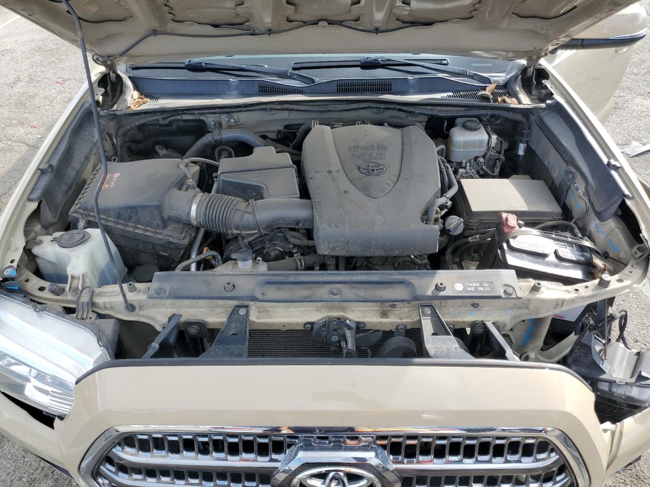 2016 Toyota Tacoma - Image 11