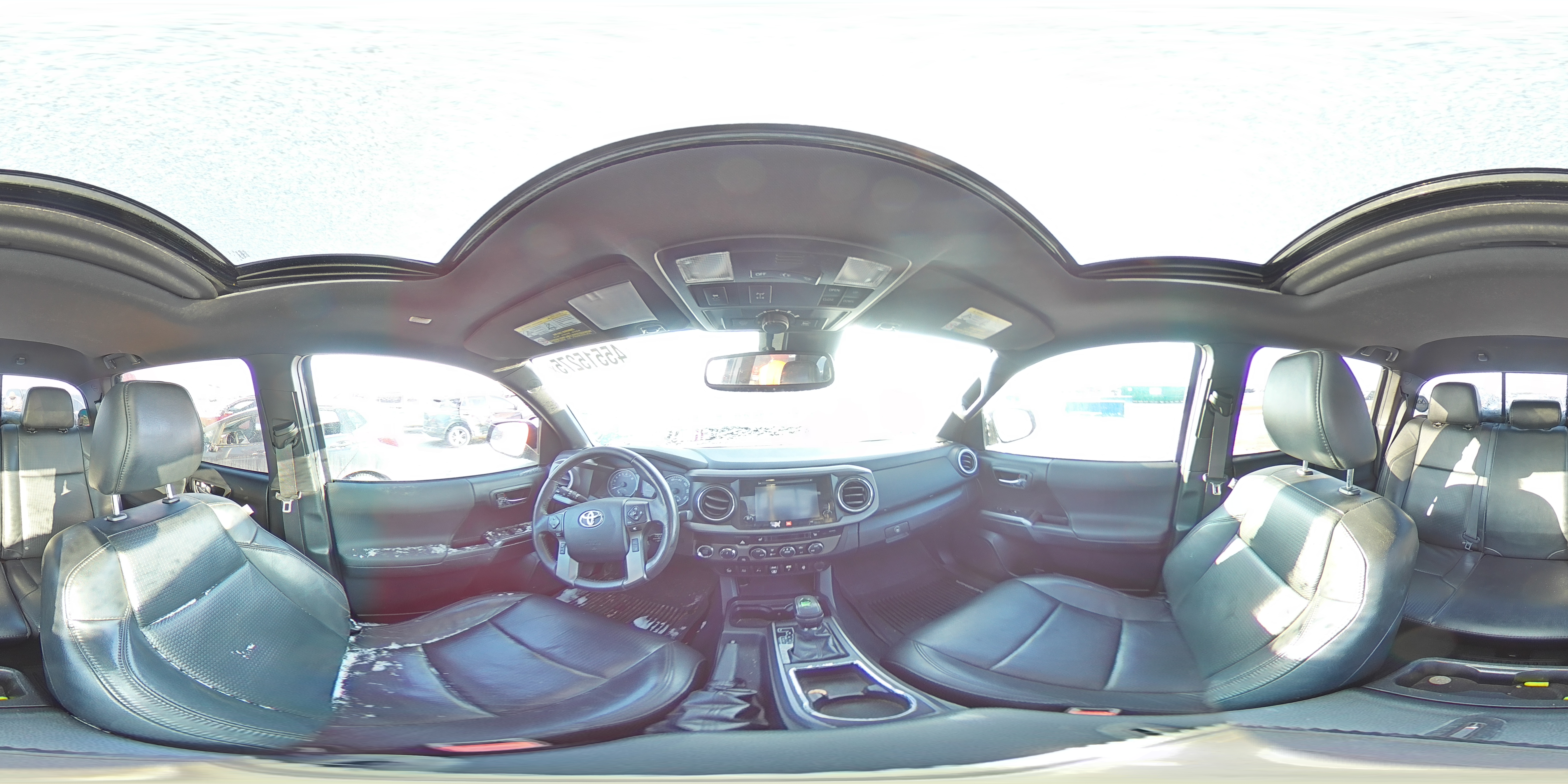 2019 Toyota Tacoma - Image 13