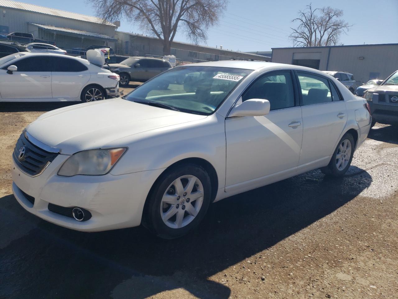 2009 Toyota Avalon - Image 1