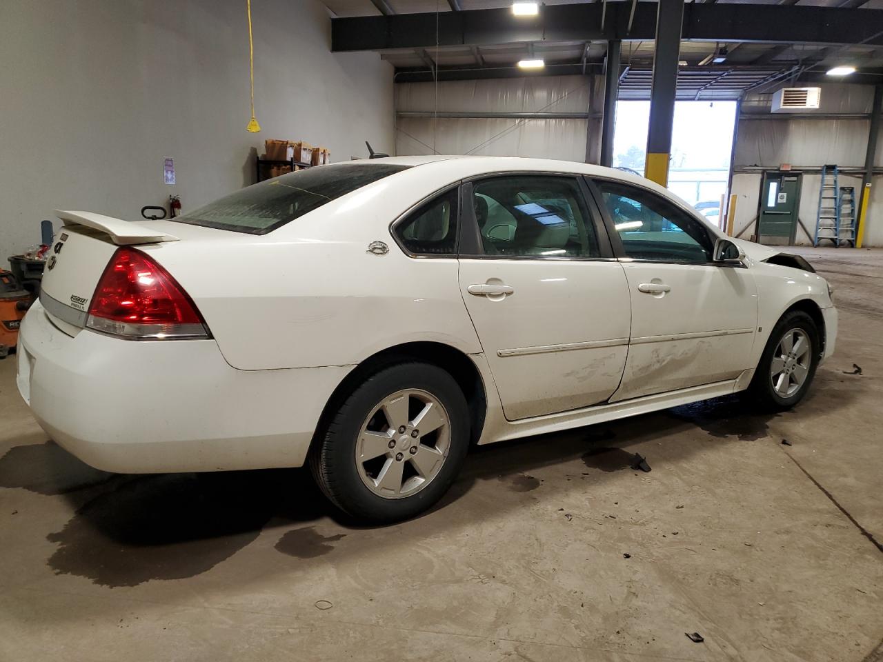 2009 Chevrolet Impala - Image 3