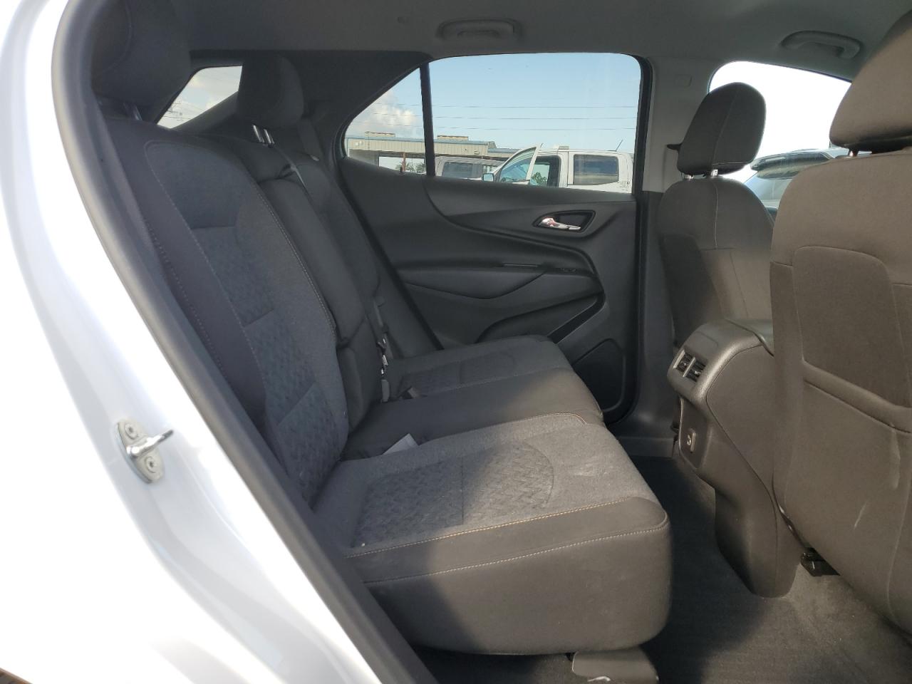 2022 Chevrolet Equinox - Image 11
