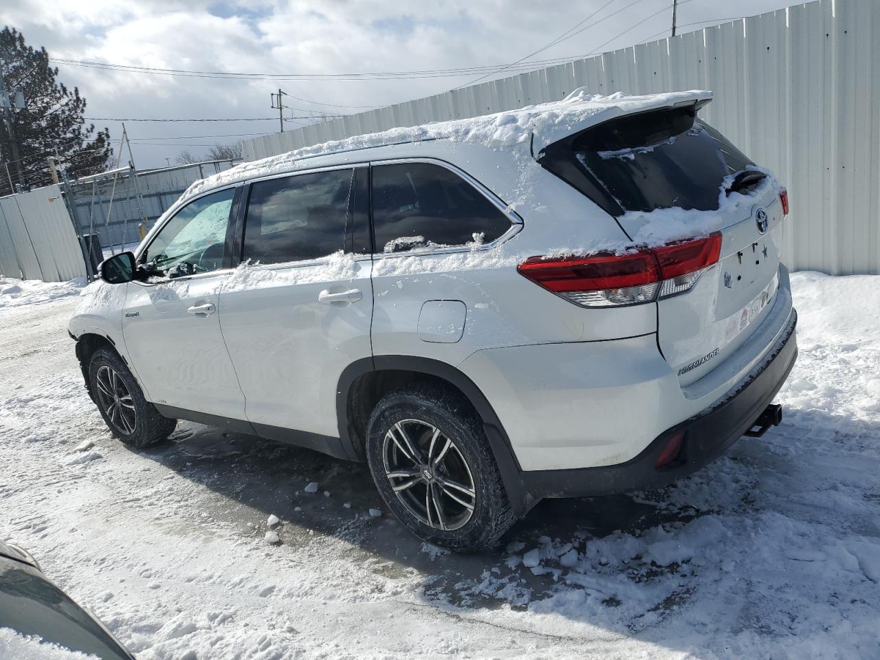 2019 Toyota Highlander - Image 2