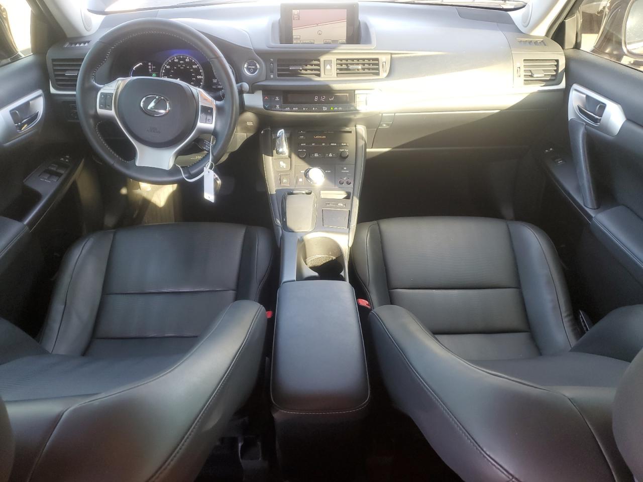 2011 Lexus CT - Image 8