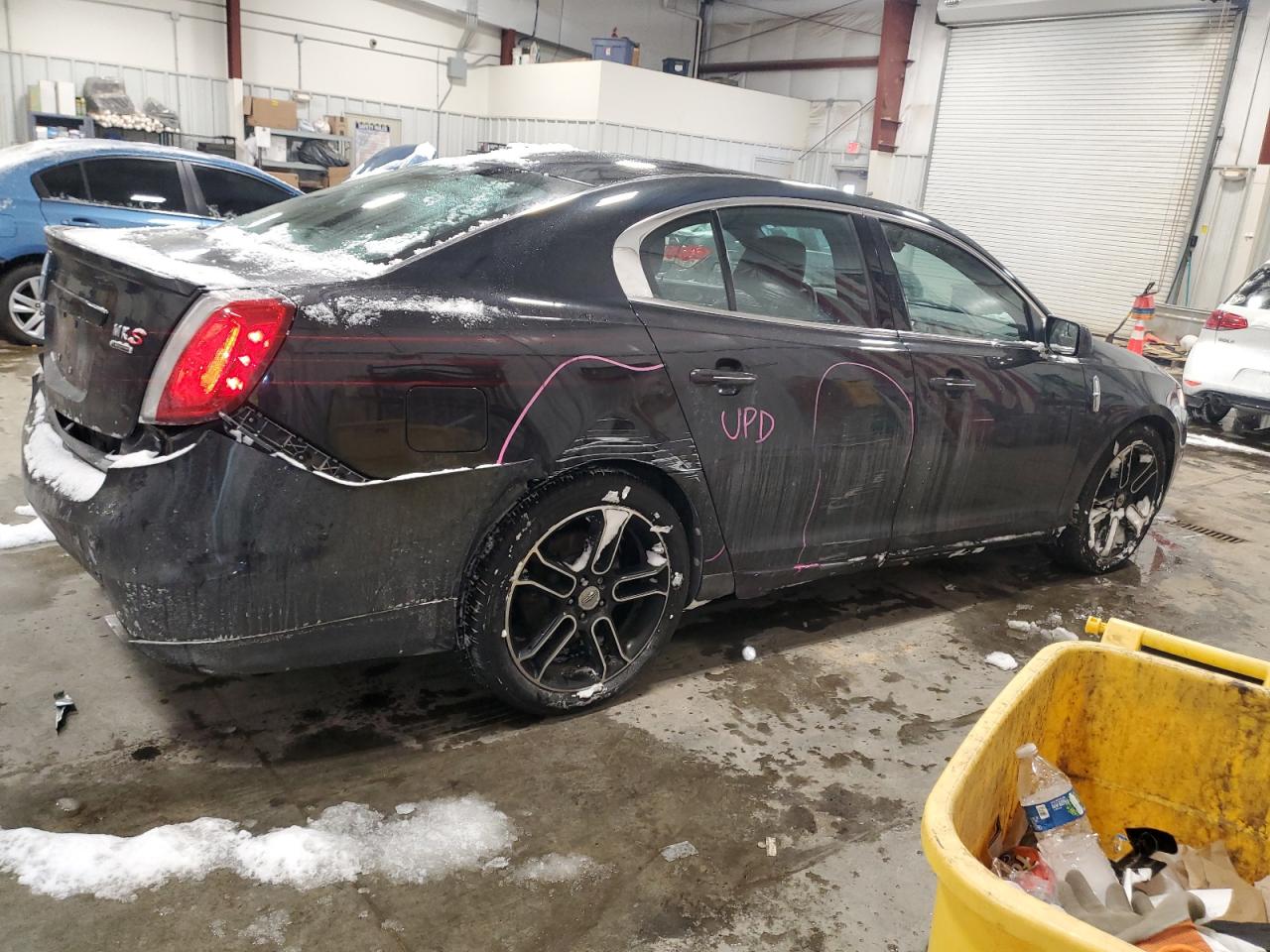 2010 Lincoln MKS - Image 3