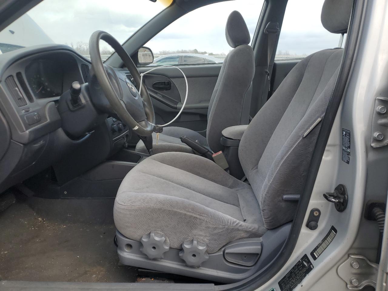 2006 Hyundai Elantra - Image 7
